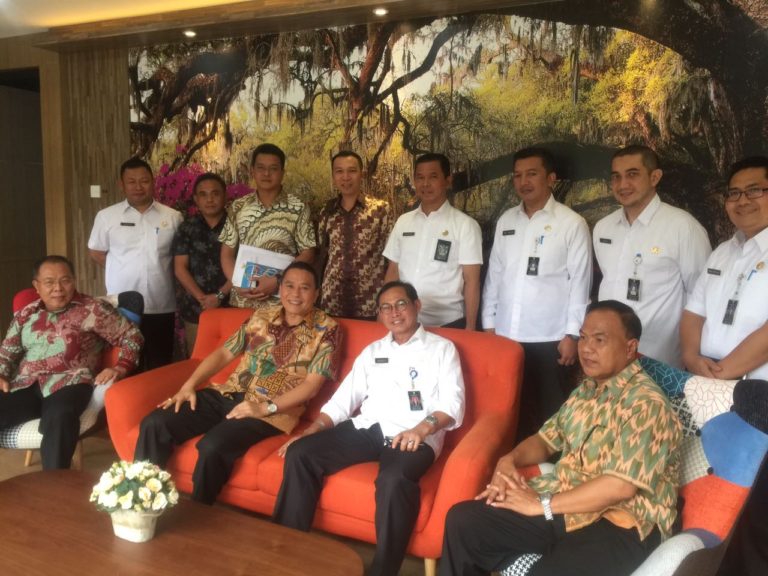 Walikota Tomohon, Kehormatan Kita adalah Melayani Masyarakat